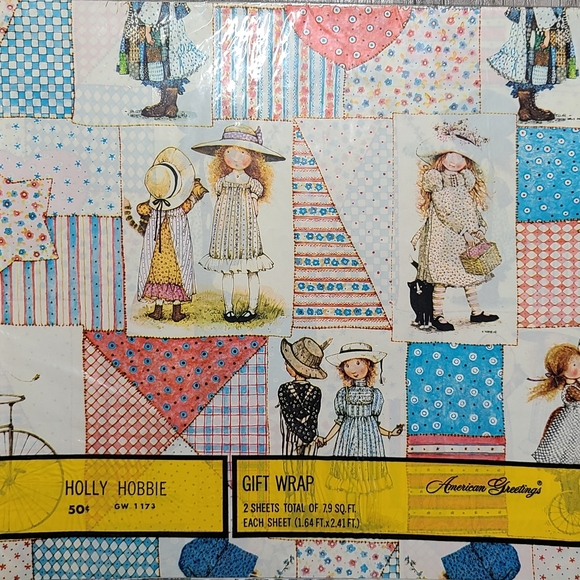 Vintage Holly Hobbie gift wrapping paper - Picture 3 of 6
